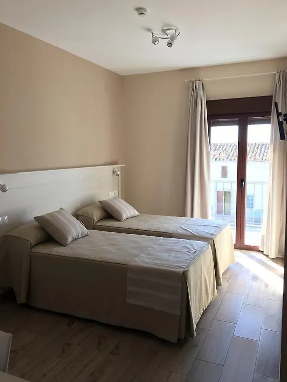 Hostal Los Encinares Villanueva de Cordoba Guest house